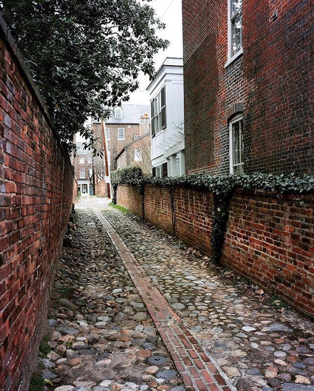 RT @JackChambersGB: We need traditional scale villages but in the American verna