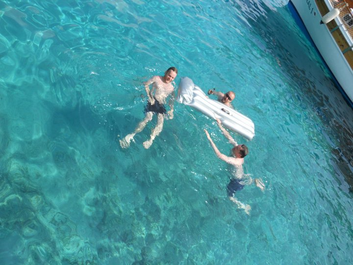 photos_and_videos/PropertyAndFreedomSociety_p2_gF0yL1A/71080474_111611586903670_